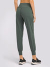 The Zoom Pant in Evergreen